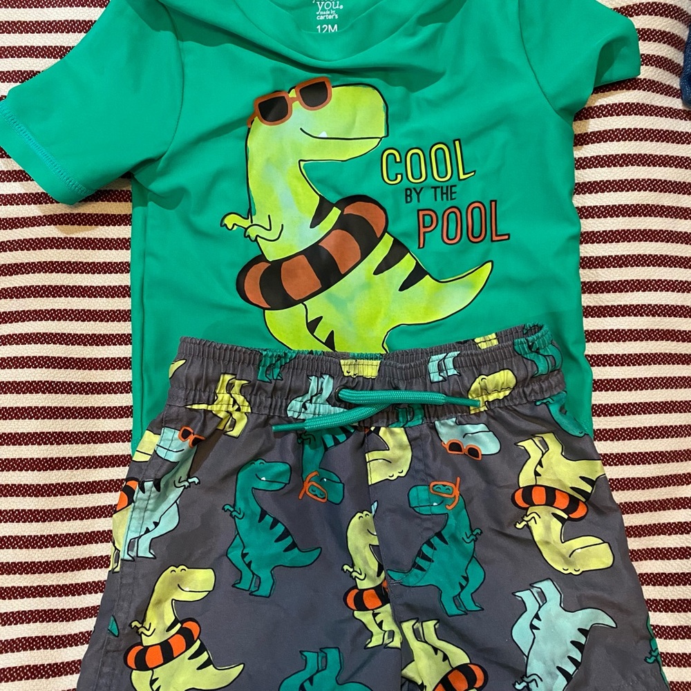 NWOT Swimming set for toddler